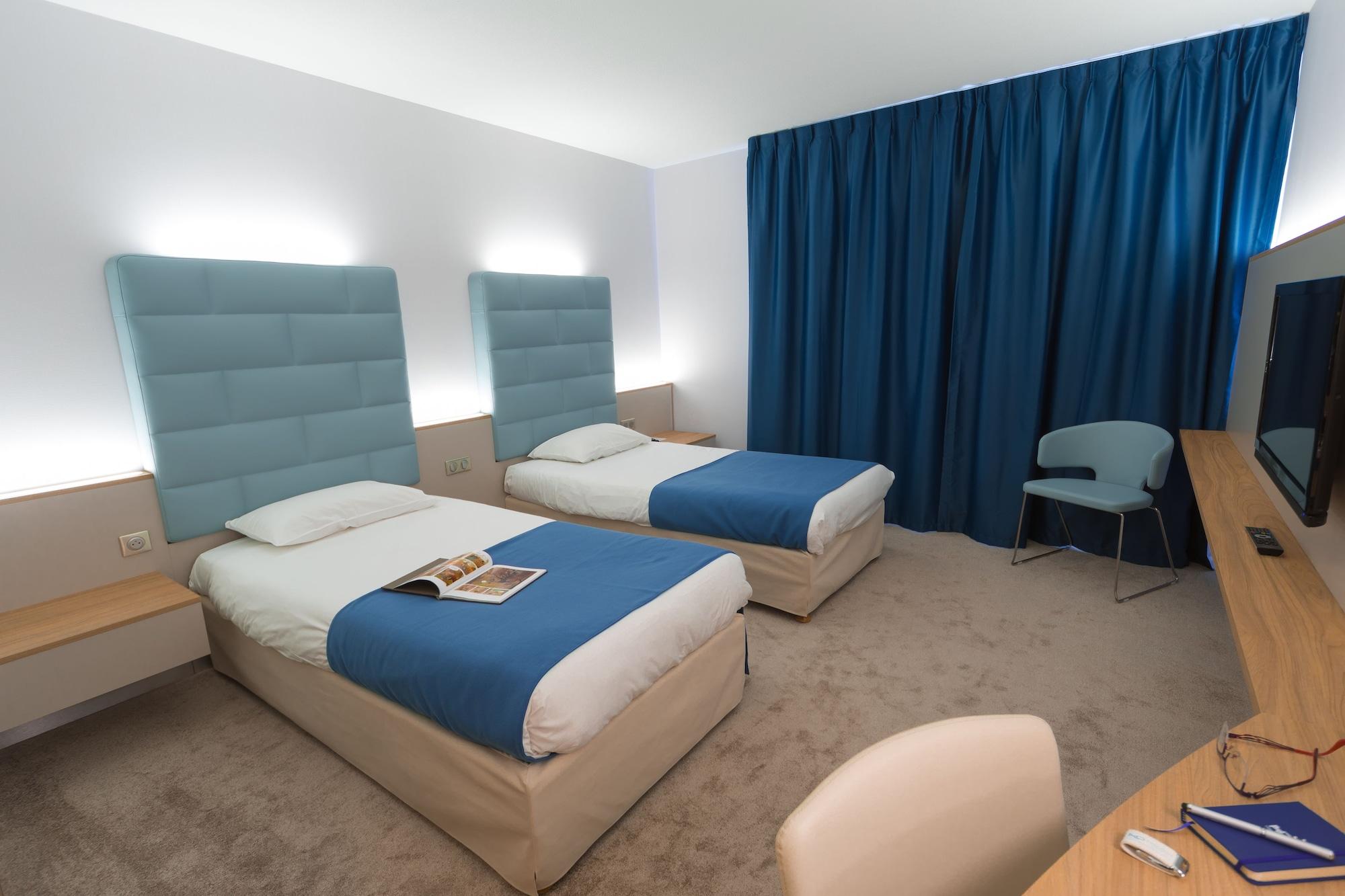 Hotel Plaza - Site Du Futuroscope Chasseneuil-du-Poitou Kültér fotó